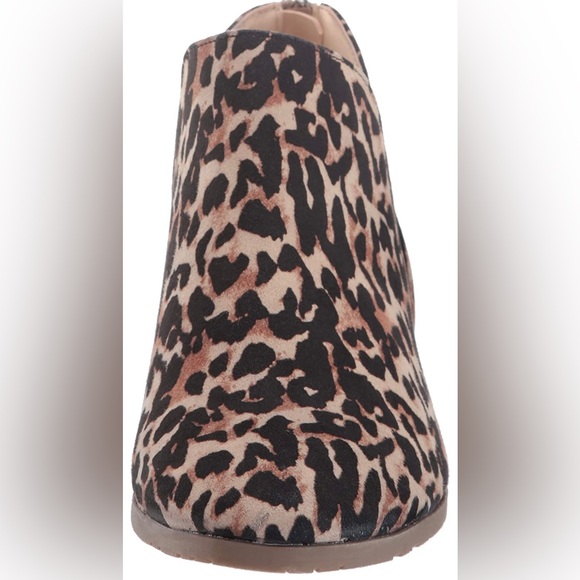Kenneth Cole Reaction Side Way Leopard Booties Size 8.5 - Picture 5 of 9